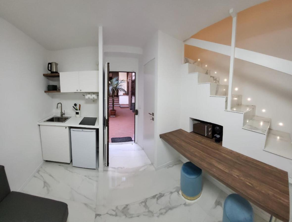 The White Colisseum Apartment Rome Bagian luar foto