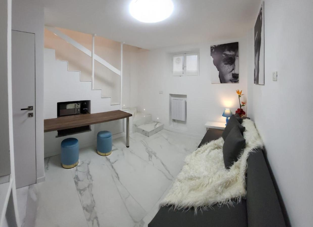 The White Colisseum Apartment Rome Bagian luar foto