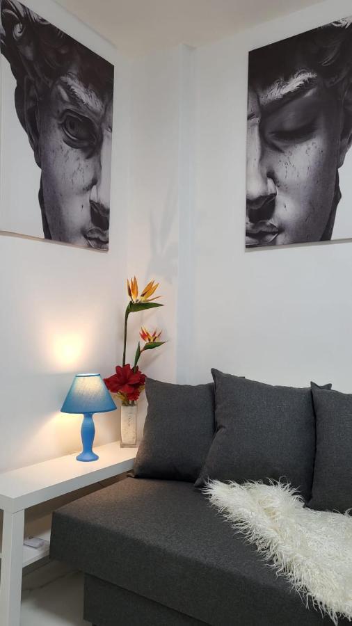 The White Colisseum Apartment Rome Bagian luar foto