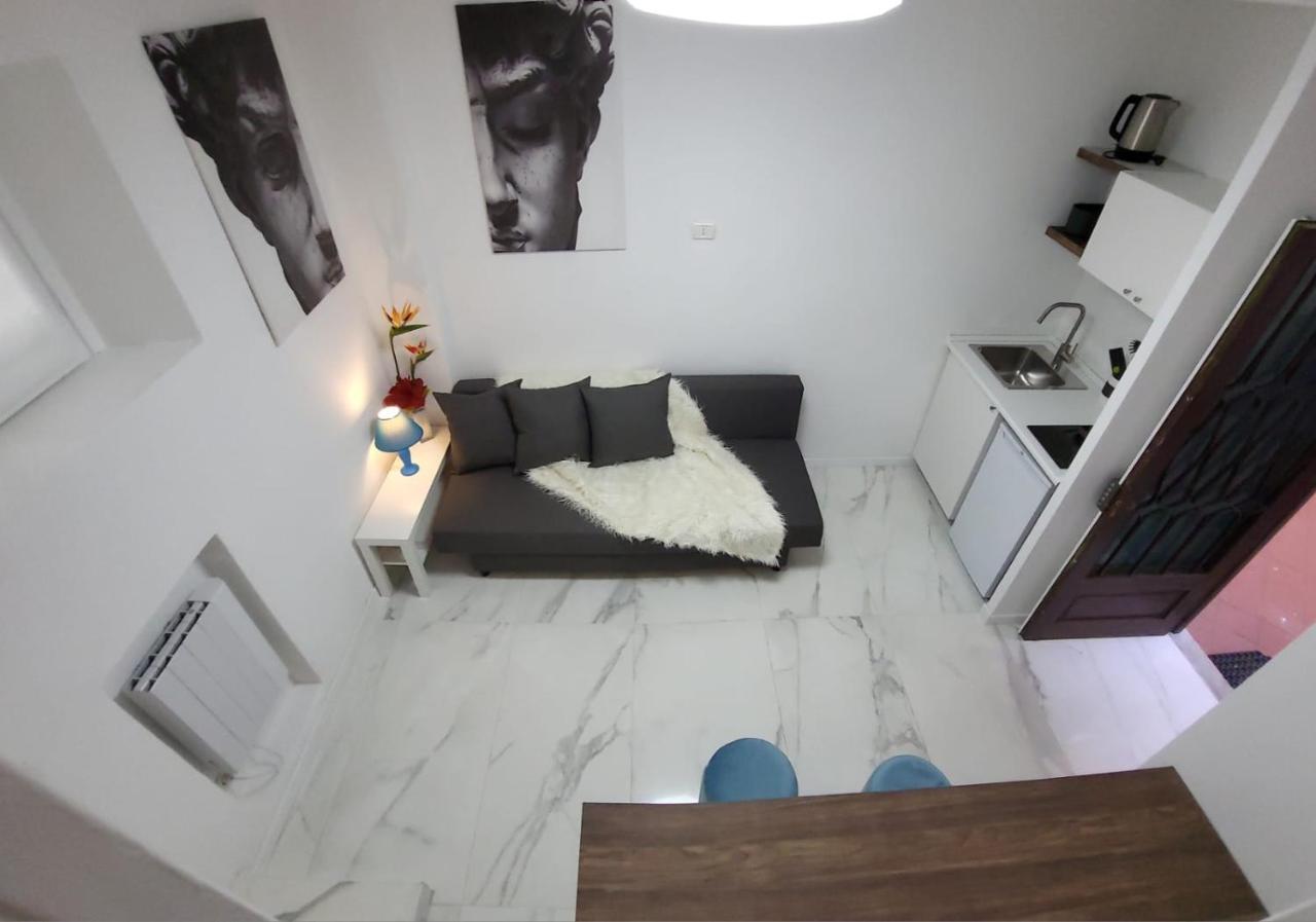 The White Colisseum Apartment Rome Bagian luar foto